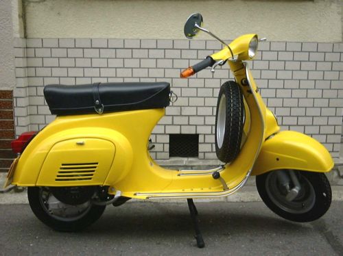 Vespa 100 right-hand side