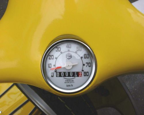 Vespa 100 speedometer