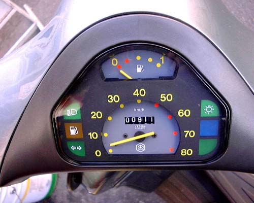 Vespa 50 HP instruments