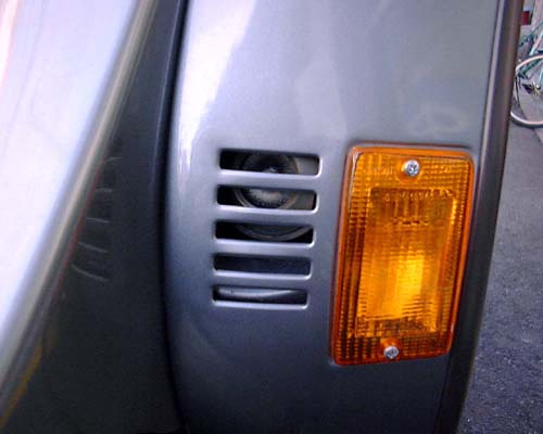 Vespa 50 HP indicator and horn