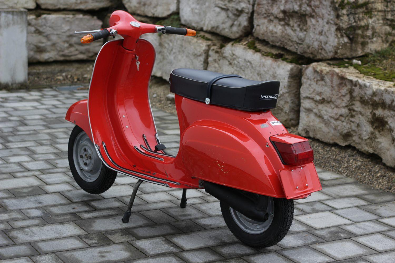 Vespa 50 Sprinter rear left