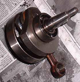 Vespa smallframe crank - exhaust side