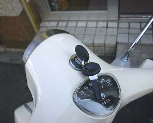 Vespa 125 ET3 ignition key