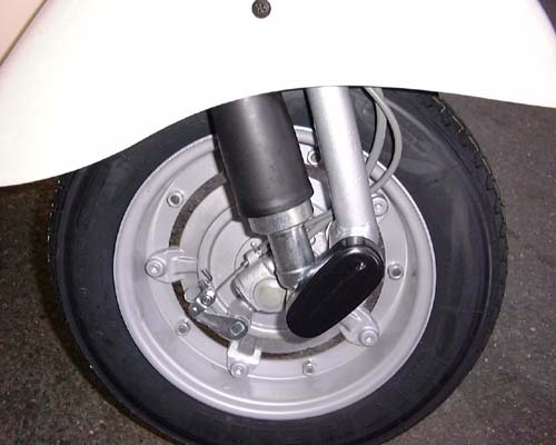 Vespa 125 ET3 front