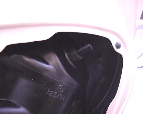 Vespa 125 ET3 spark plug