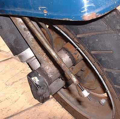 Sliding new cable inner into existing outer